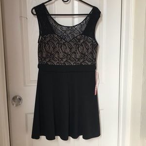 NWT little black dress, short black lace dress Lg